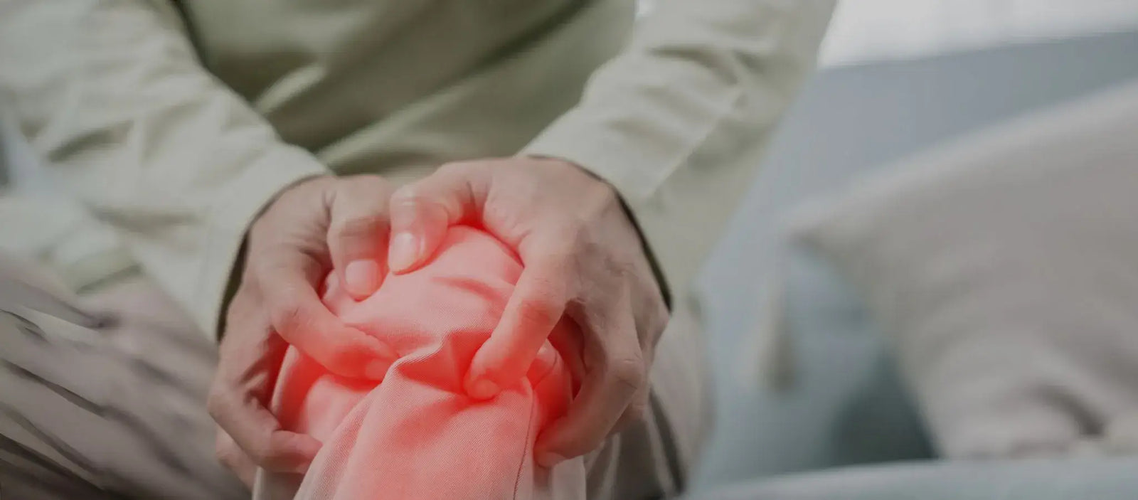 Explore top strategies for effective knee pain relief with natural solutions, presented by MDbio, The Doctors Brand. 